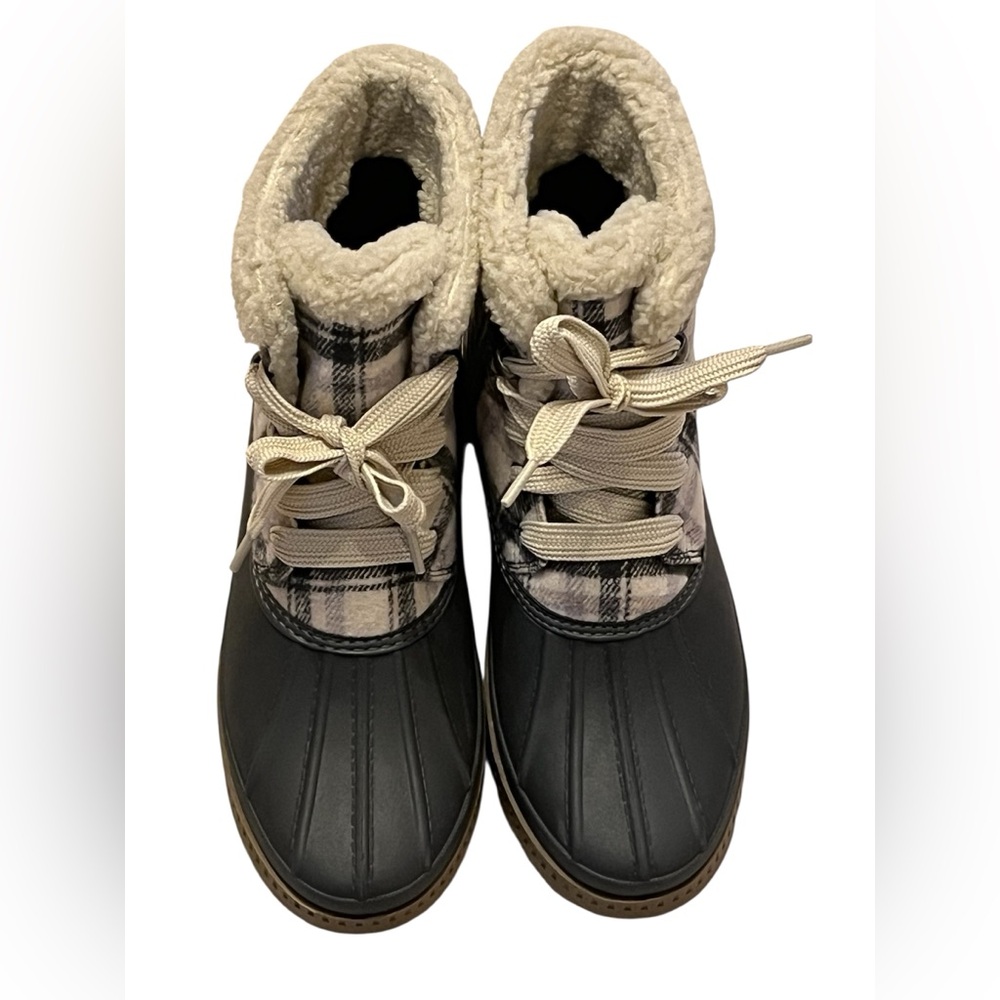 Ozark Trail Black and White Winter Boots